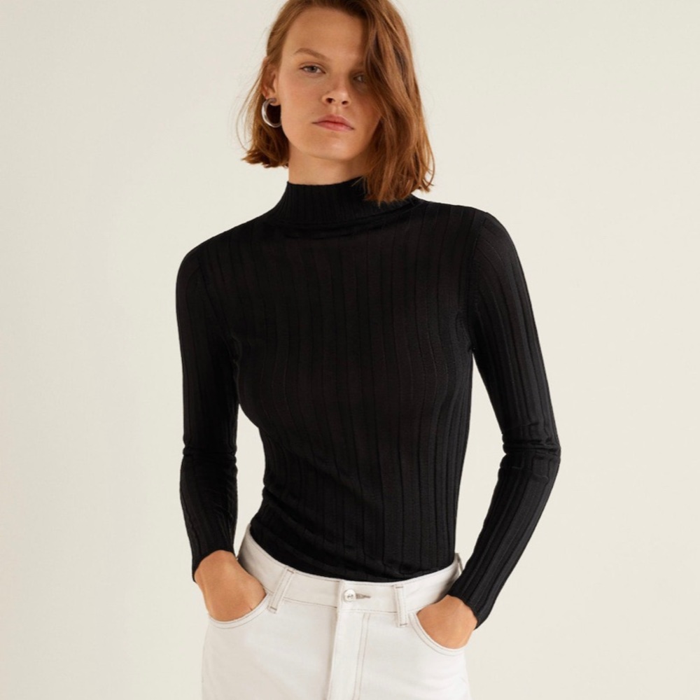 Turtleneck ribbed sweater